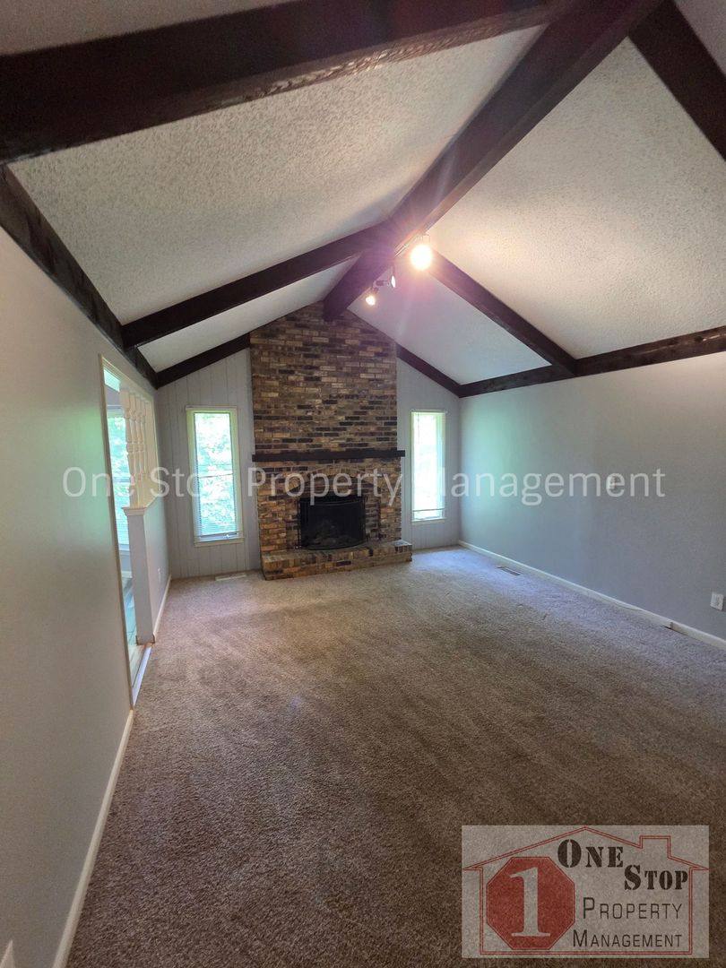 House for rent at 3032 NE 73rd Terrace, Kansas City, MO 64119