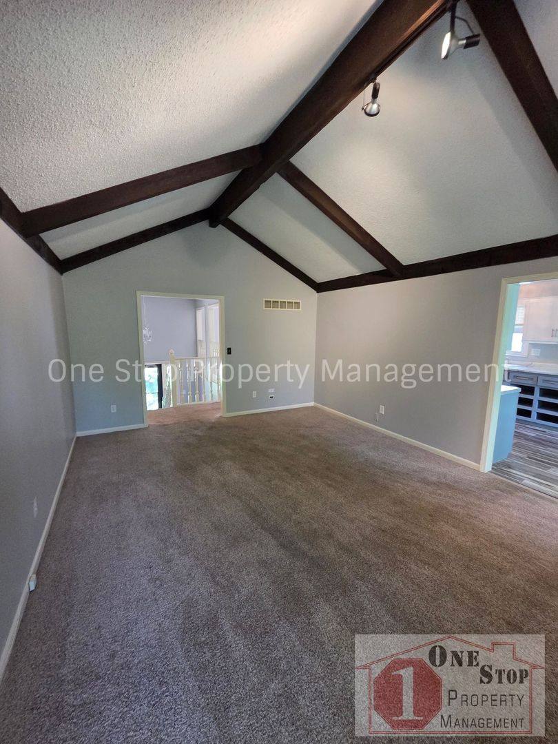 House for rent at 3032 NE 73rd Terrace, Kansas City, MO 64119