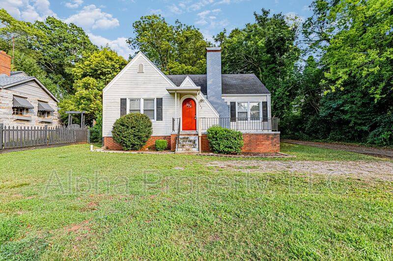 House for rent at 102 Harvard Dr, Spartanburg, SC 29306