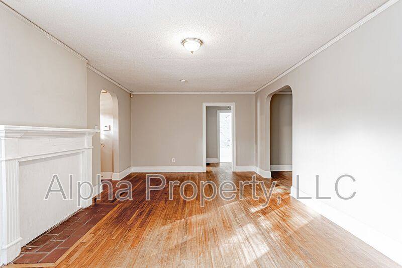 House for rent at 102 Harvard Dr, Spartanburg, SC 29306