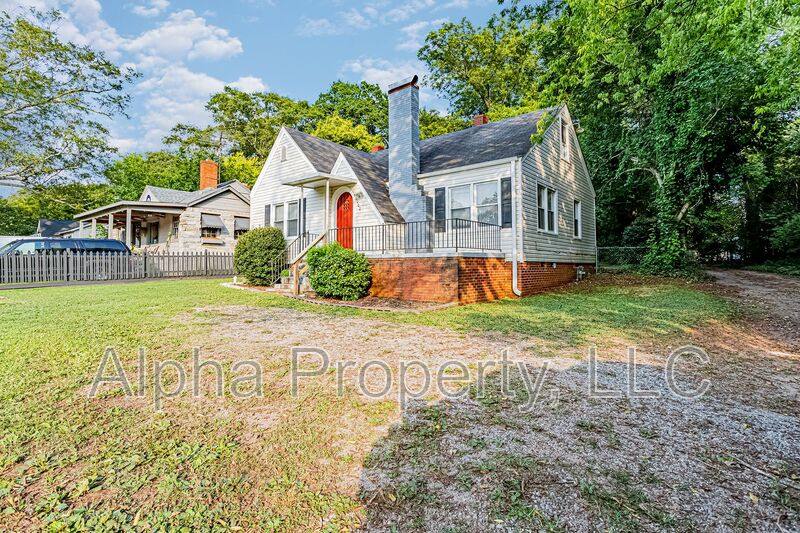 House for rent at 102 Harvard Dr, Spartanburg, SC 29306