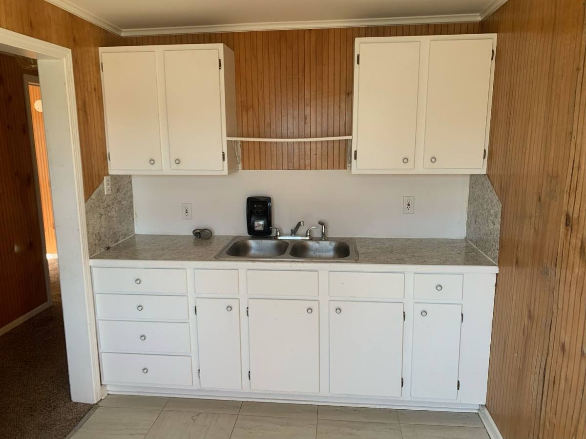 Apartment for rent at 823 Kirkman St, Lake Charles, LA 70601