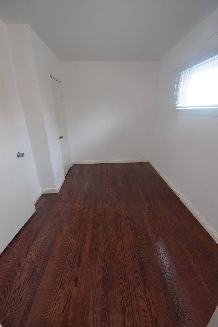 Apartment for rent at 11041 Moorpark St, North Hollywood, CA 91602