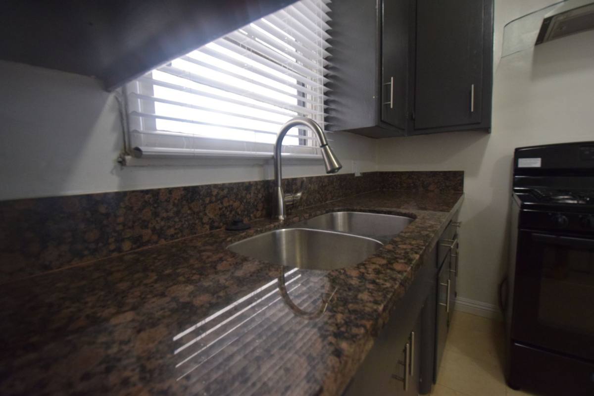 Apartment for rent at 11041 Moorpark St, North Hollywood, CA 91602