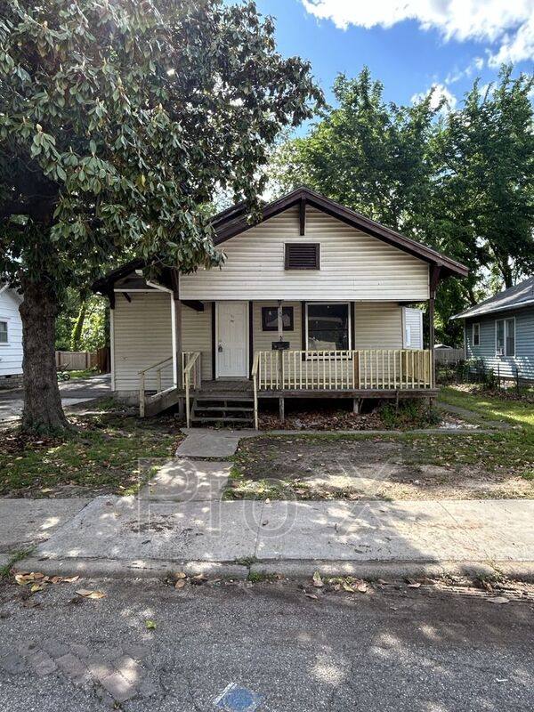House for rent at 20 4th St Circle, Pittsburg, KS 66762