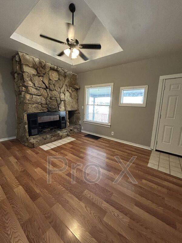 House for rent at 20 4th St Circle, Pittsburg, KS 66762