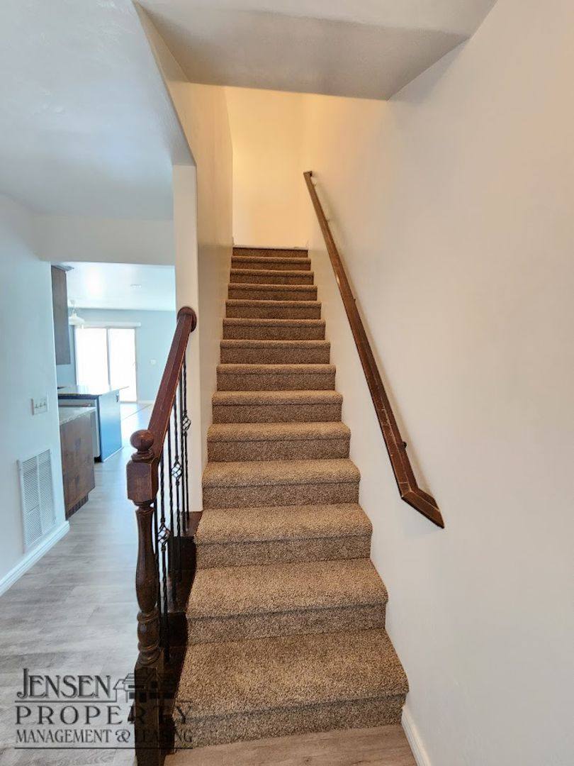 Townhouse for rent at 1000 Bluffiview Dr, Washington, UT 84780