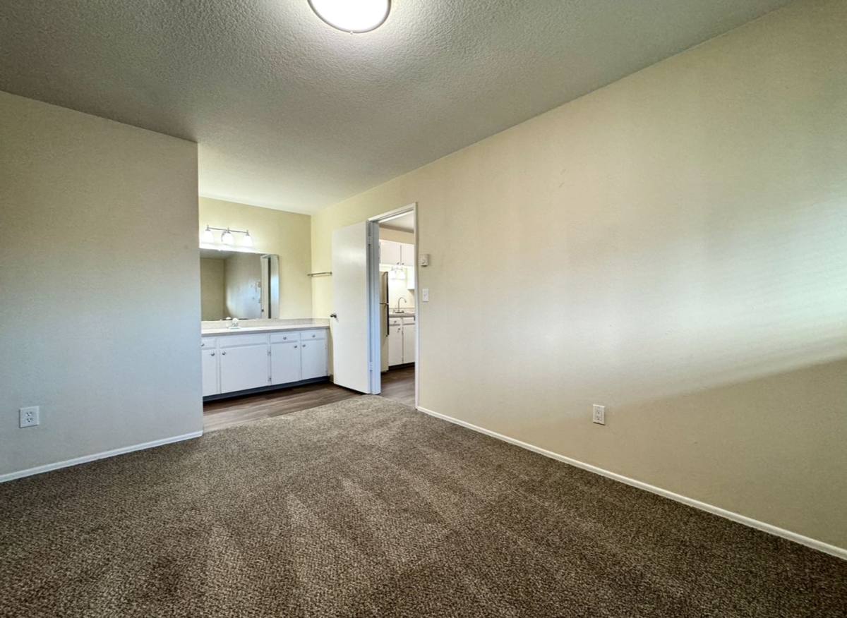 Apartment for rent at 4529 NE Killingsworth St 1-25, Portland, OR 97218