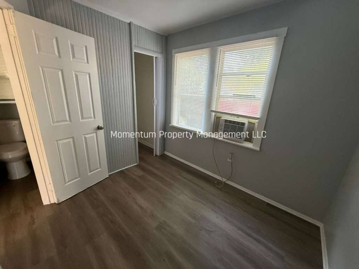 House for rent at 1428 12th St S, Saint Petersburg, FL 33705