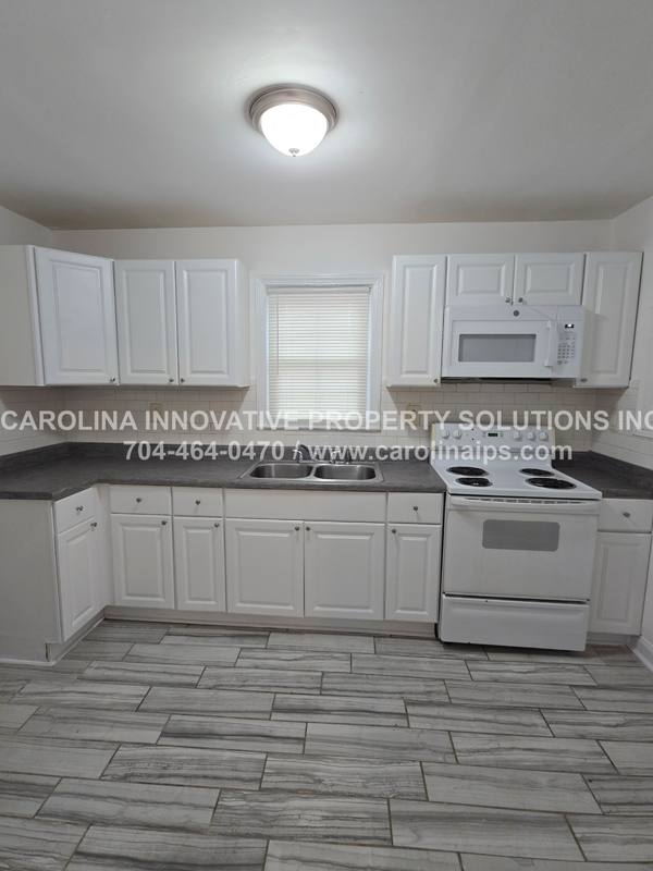 House for rent at 2711 Beech Nut Rd, Charlotte, NC 28208