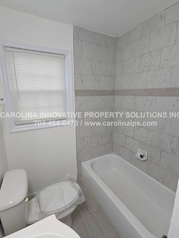House for rent at 2711 Beech Nut Rd, Charlotte, NC 28208