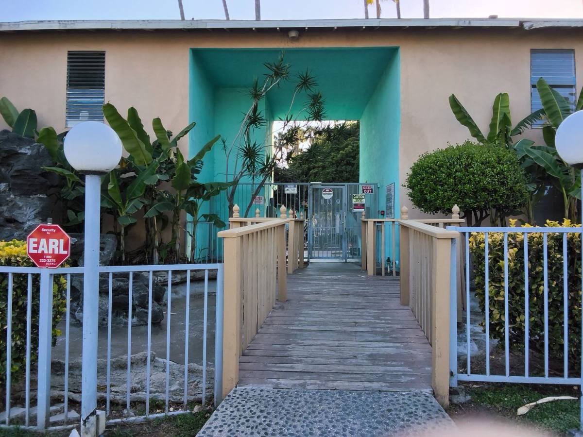 Apartment for rent at 109 S Almansor St, Alhambra, CA 91801