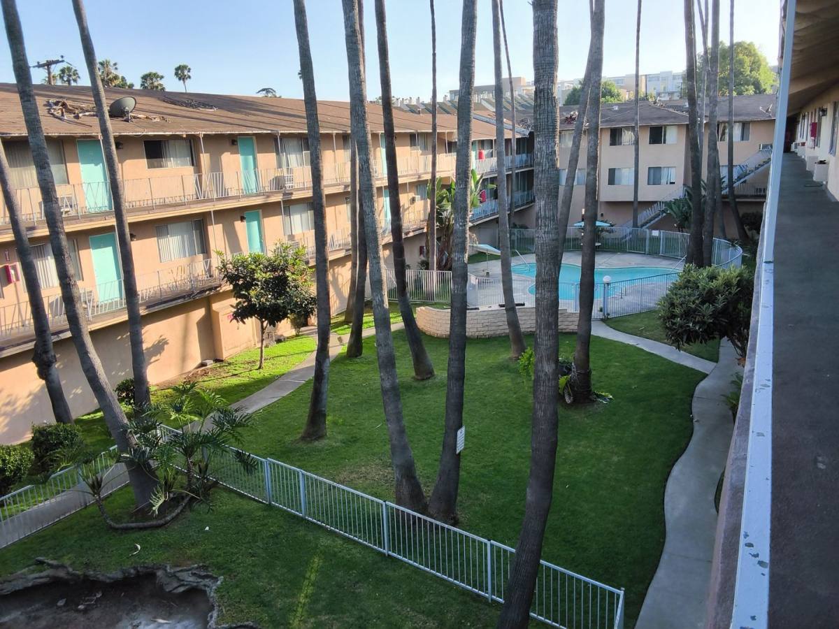 Apartment for rent at 109 S Almansor St, Alhambra, CA 91801