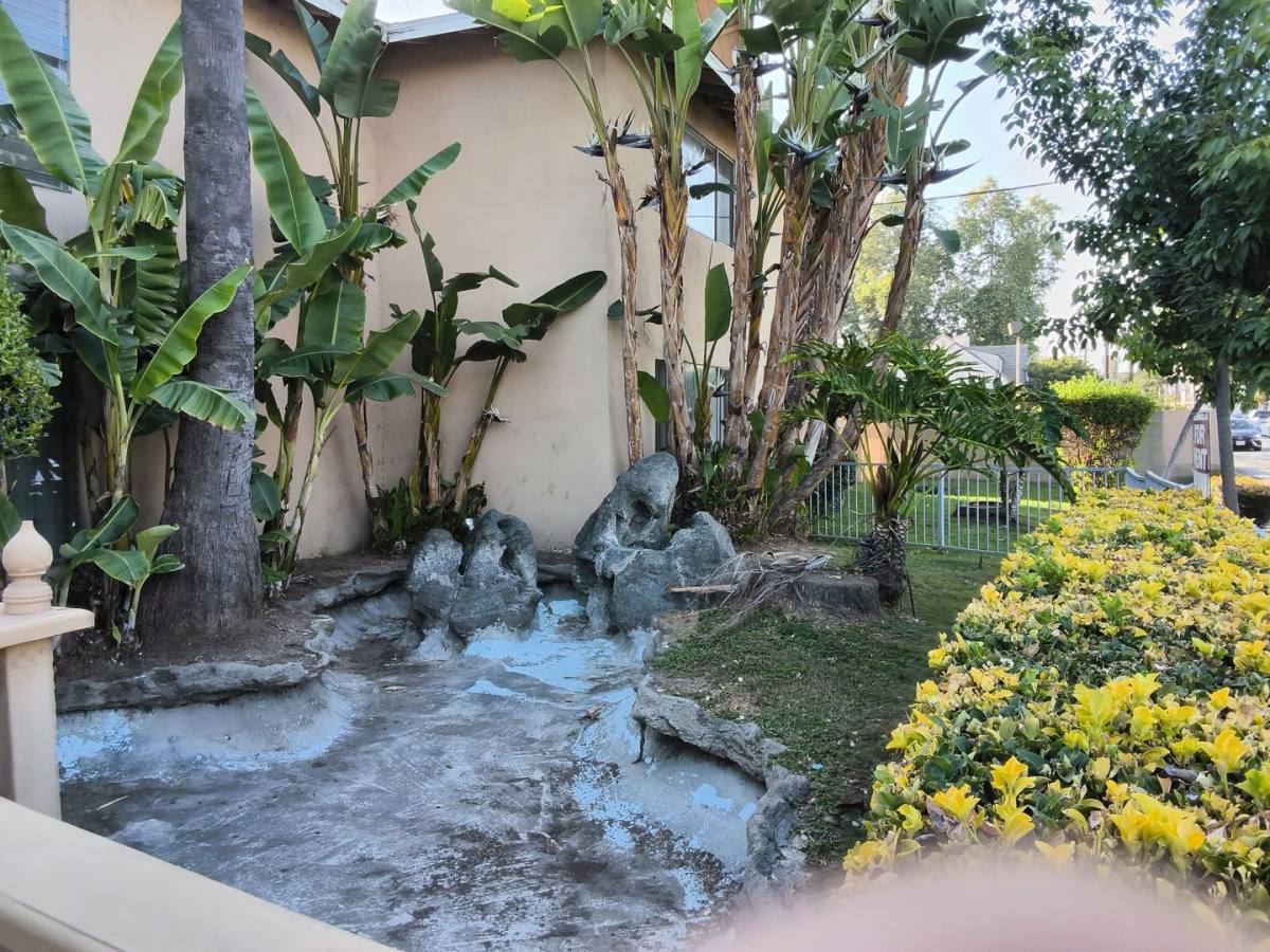 Apartment for rent at 109 S Almansor St, Alhambra, CA 91801