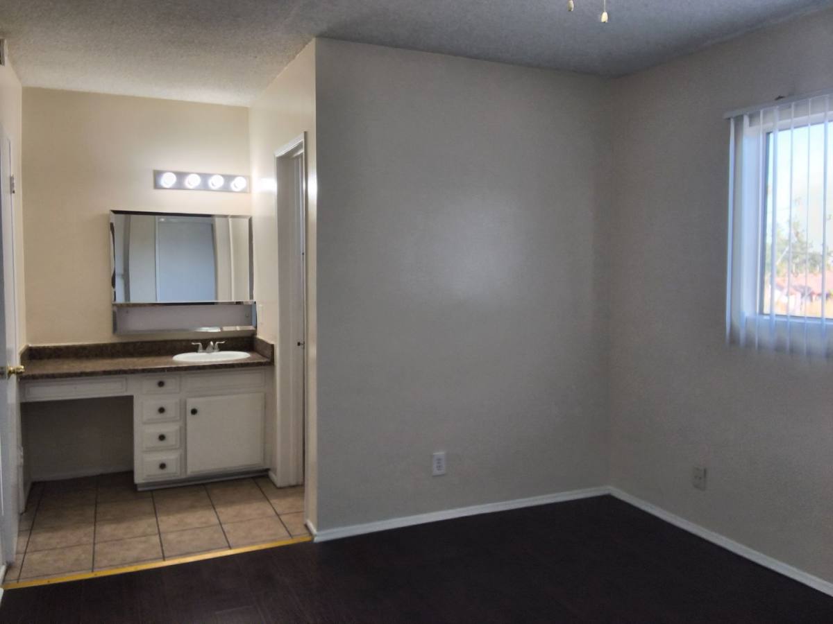 Apartment for rent at 109 S Almansor St, Alhambra, CA 91801