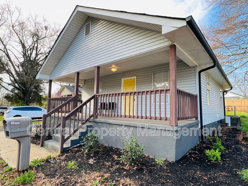 House for rent at 221 Church St, Greenville, SC 29609