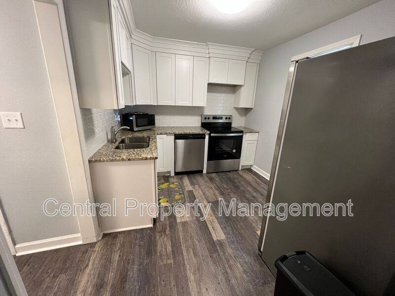 House for rent at 221 Church St, Greenville, SC 29609