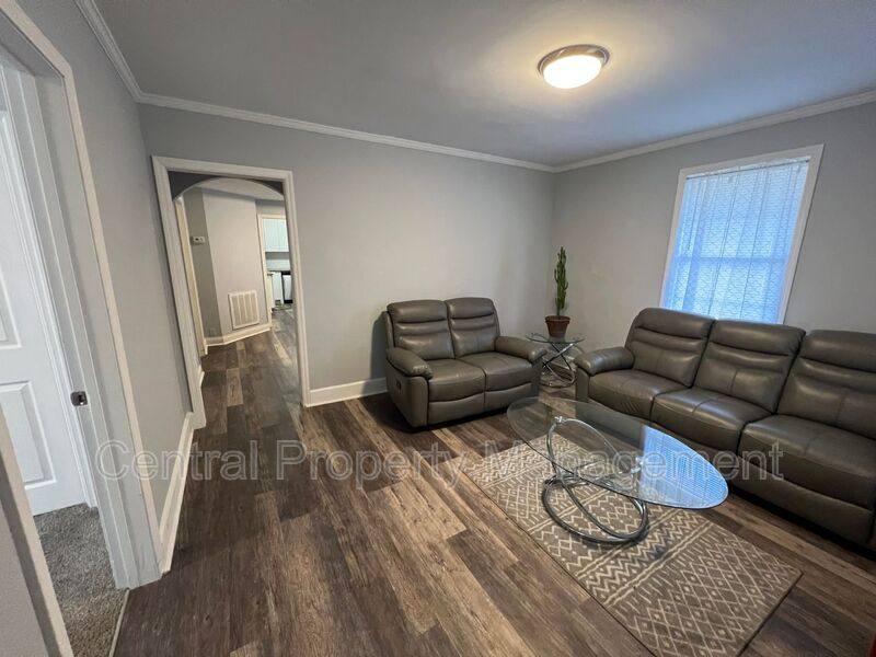 House for rent at 221 Church St, Greenville, SC 29609