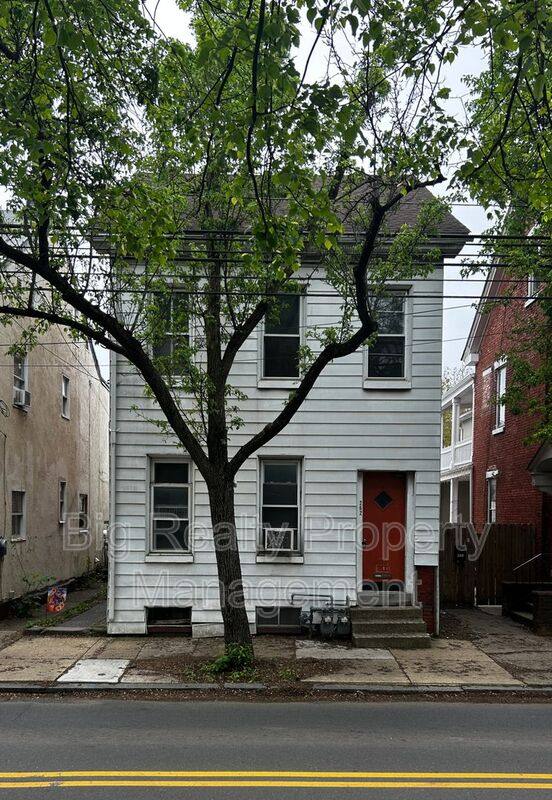 Apartment for rent at 262 Beech St #2, Pottstown, PA 19464