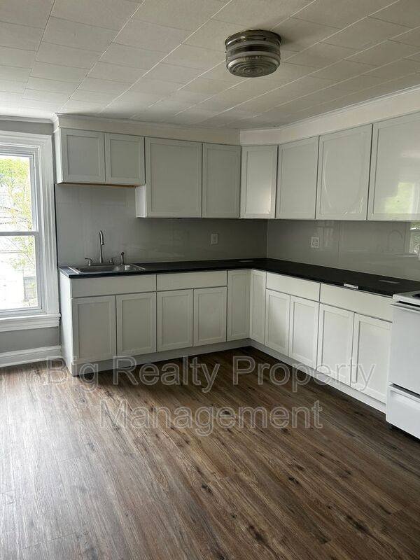 Apartment for rent at 262 Beech St #2, Pottstown, PA 19464