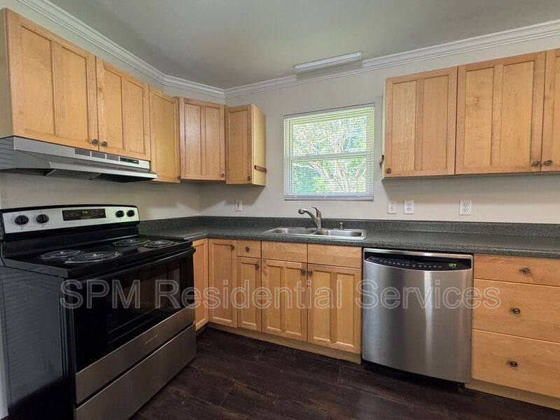 House for rent at 317 Covington Rd, Wilmington, NC 28409