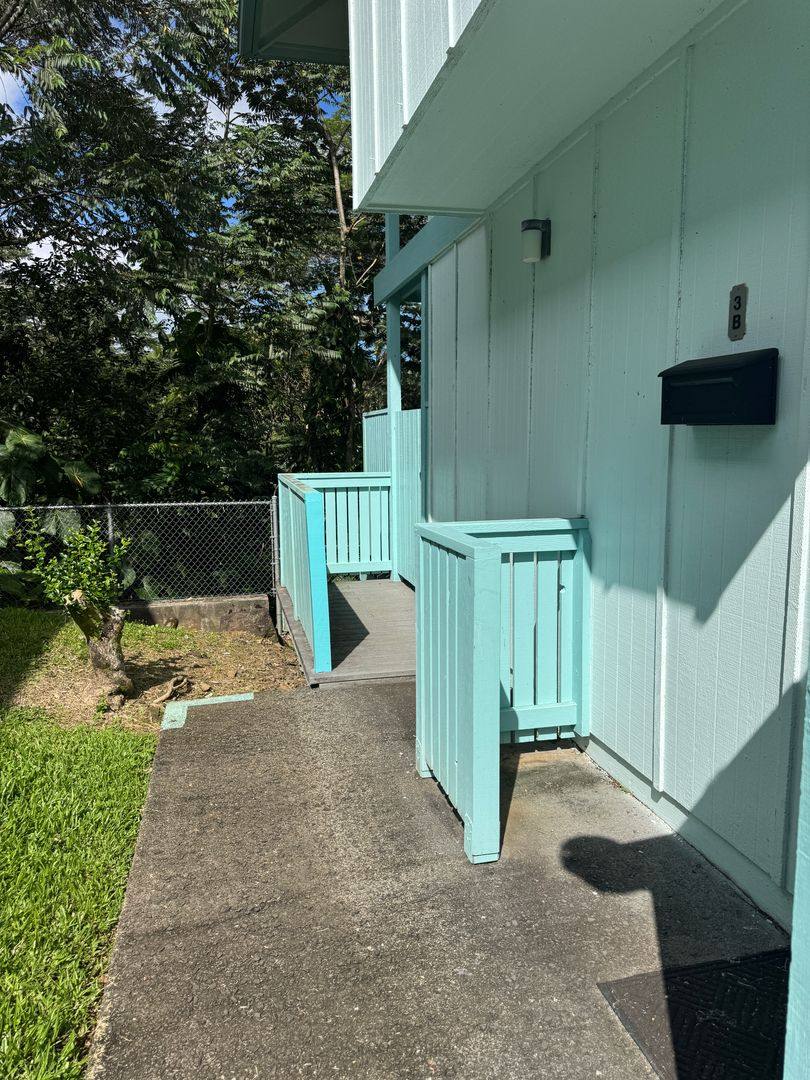 Townhouse for rent at 188 Hale St, Hilo, HI 96720