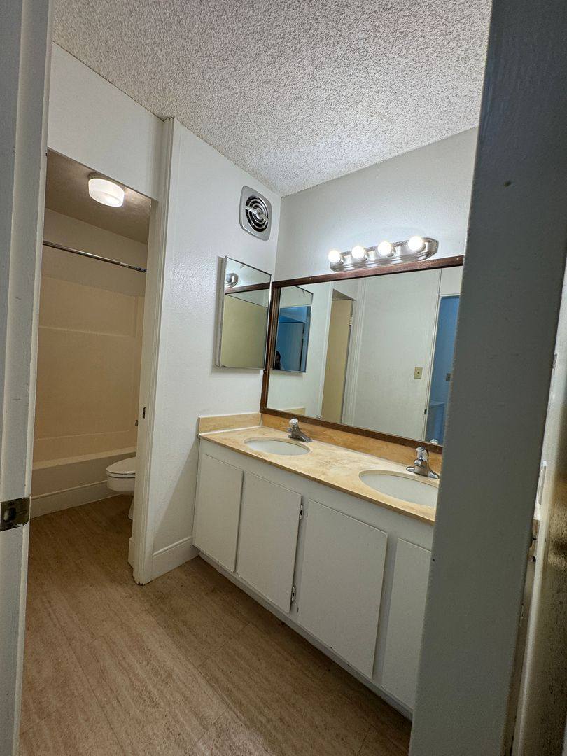 Townhouse for rent at 188 Hale St, Hilo, HI 96720