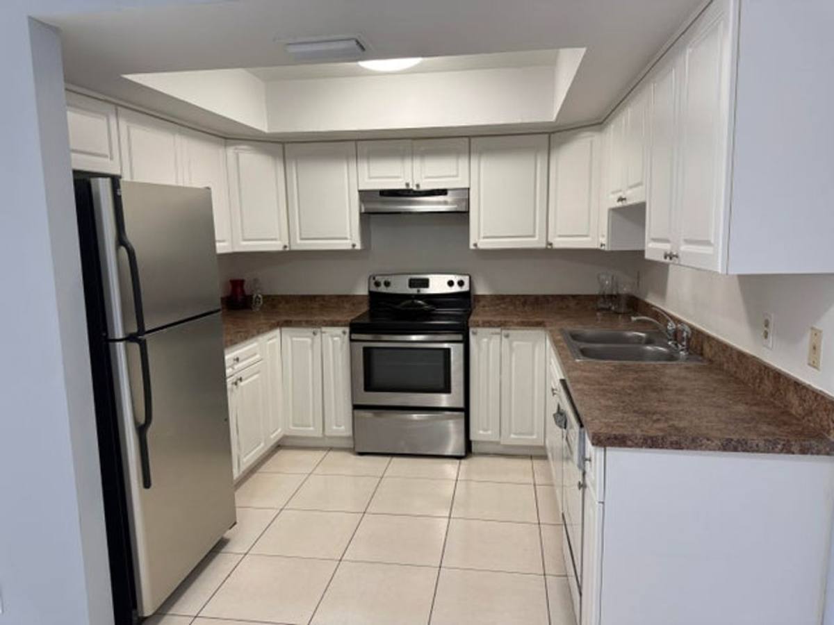 House for rent at 2519 Griffin Square, West Palm Beach, FL 33406