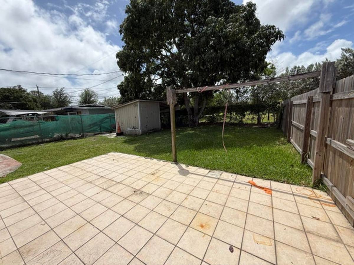 House for rent at 2519 Griffin Square, West Palm Beach, FL 33406