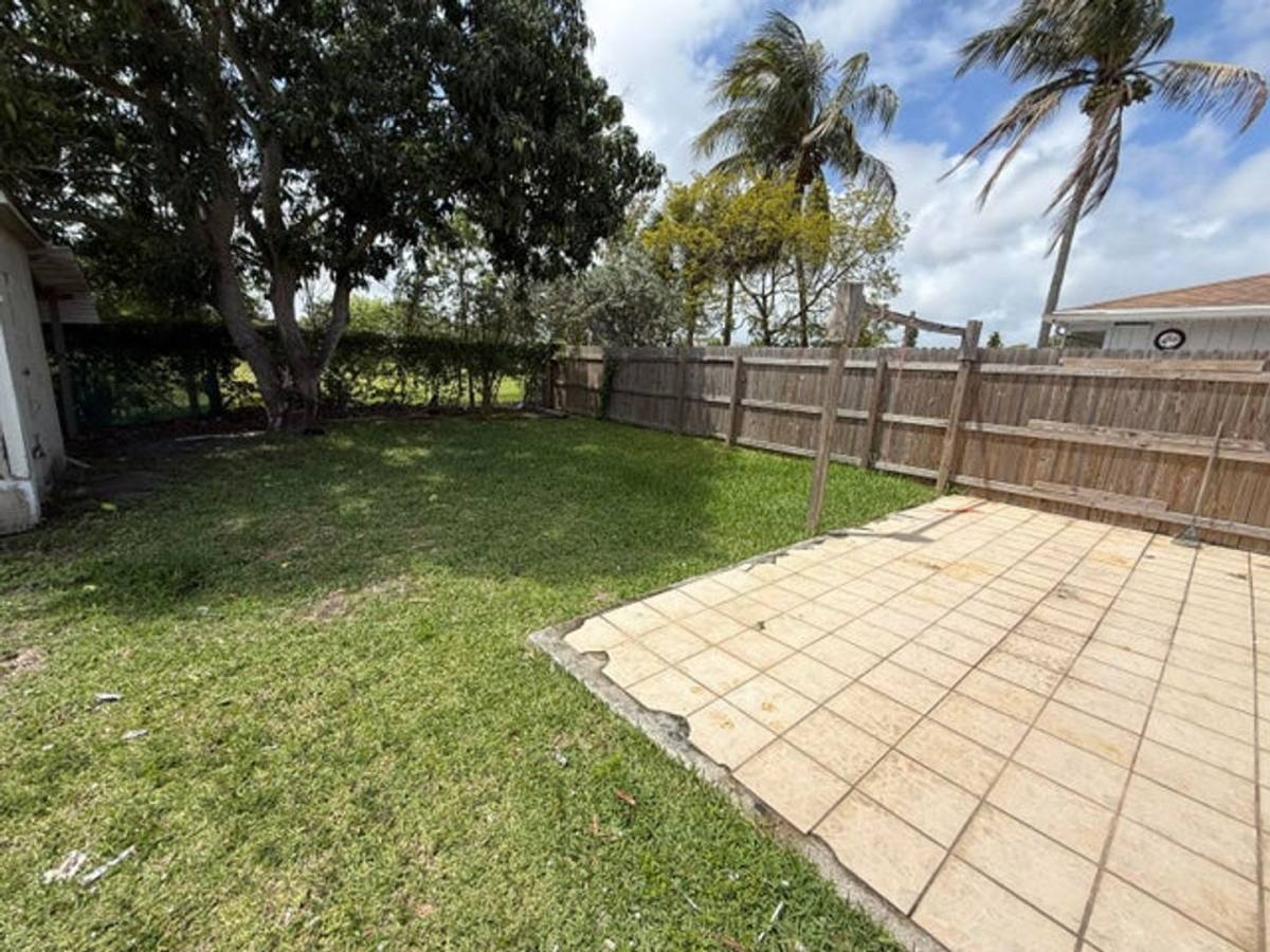 House for rent at 2519 Griffin Square, West Palm Beach, FL 33406