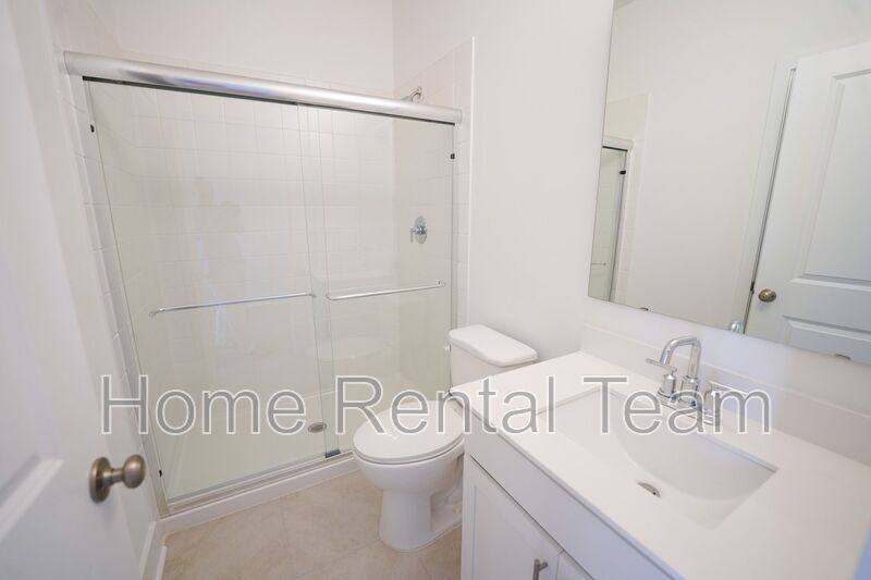 House for rent at 128 Kingswood Circle, Bloomingdale, GA 31302