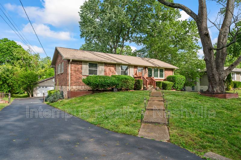 House for rent at 7020 Bonnamere Dr, Hermitage, TN 37076