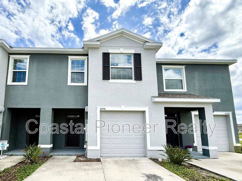 Townhouse for rent at 32794 Pez Landing Lane, Wesley Chapel, FL 33543