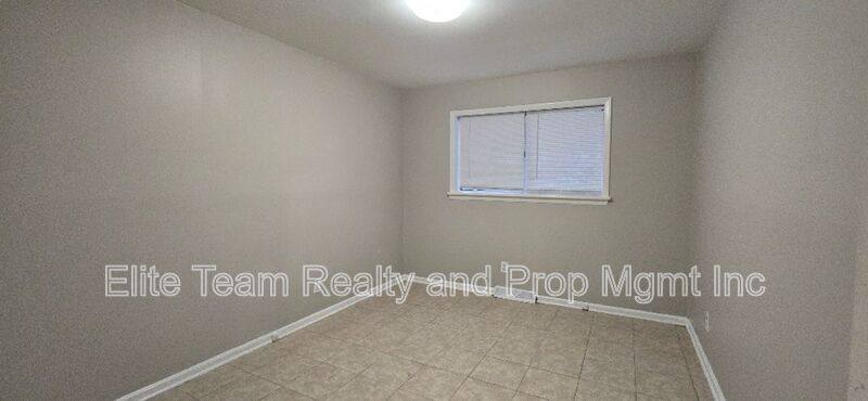 Apartment for rent at 1803 Darbrook Dr, Charlotte, NC 28205