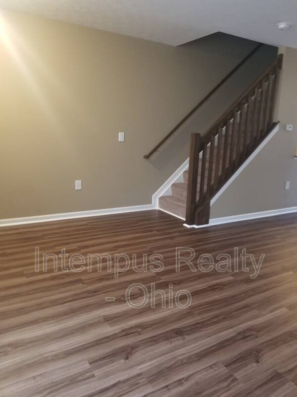 Townhouse for rent at 3869 Dowitcher Lane, Columbus, OH 43230