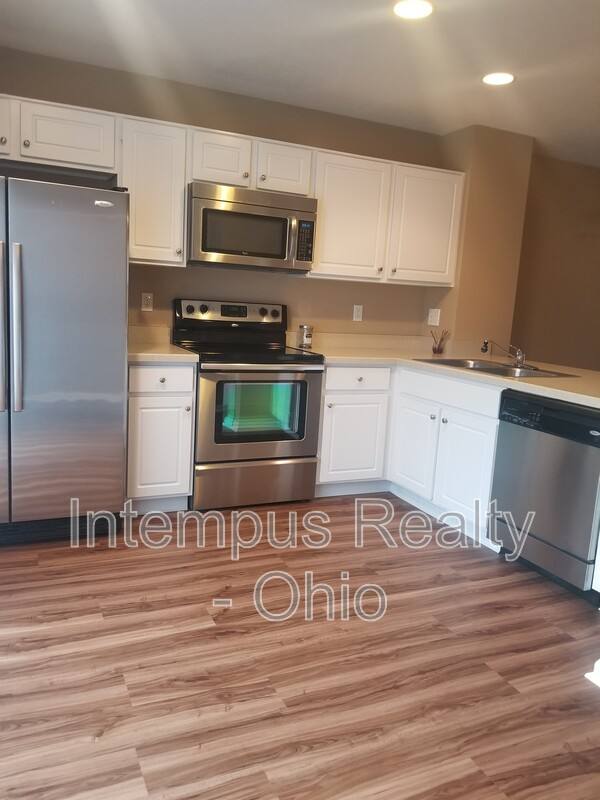 Townhouse for rent at 3869 Dowitcher Lane, Columbus, OH 43230