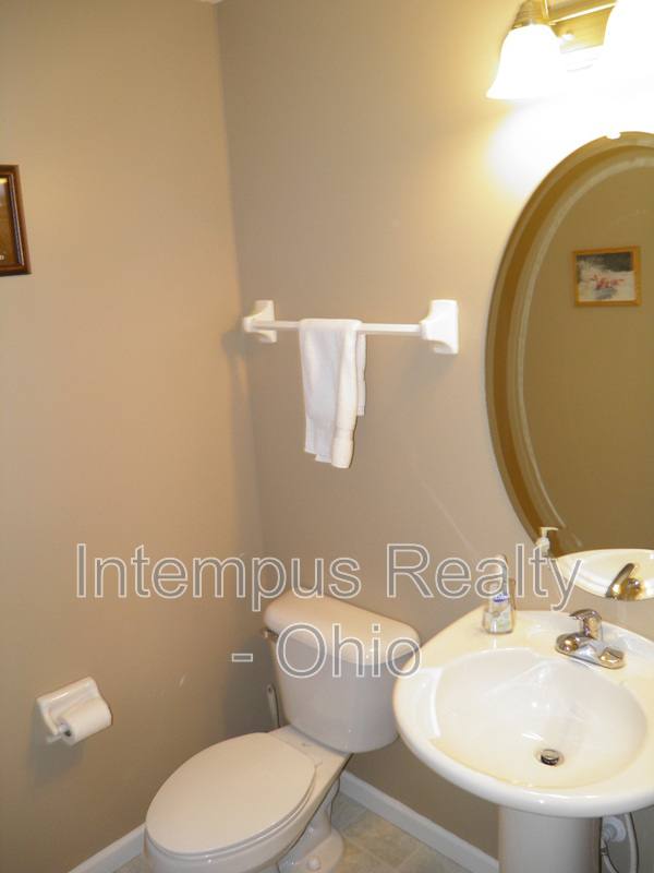 Townhouse for rent at 3869 Dowitcher Lane, Columbus, OH 43230