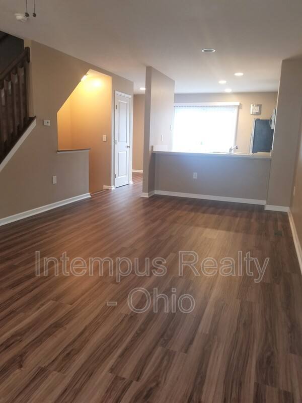 Townhouse for rent at 3869 Dowitcher Lane, Columbus, OH 43230