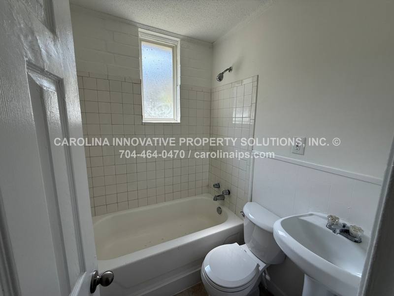 House for rent at 2120 Rush Wind Dr, Charlotte, NC 28206