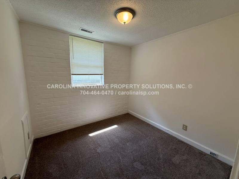 House for rent at 2120 Rush Wind Dr, Charlotte, NC 28206