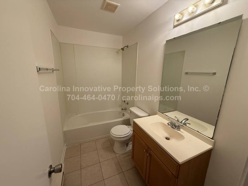 House for rent at 1800 Newland Rd #3, Charlotte, NC 28216