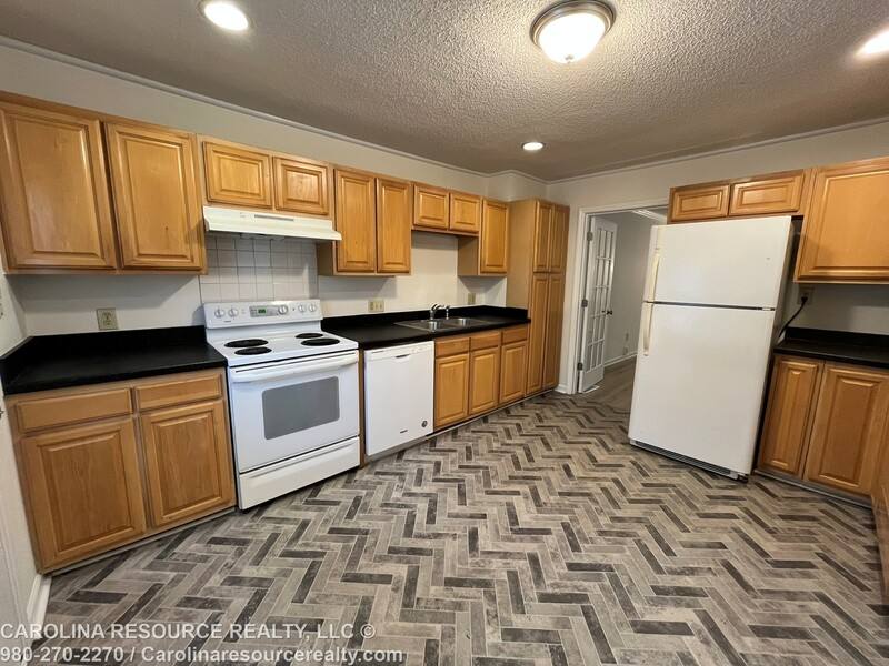 Townhouse for rent at 4535 Dawnwood Dr, Charlotte, NC 28212