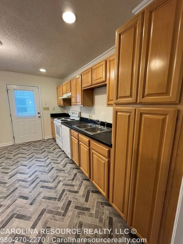 Townhouse for rent at 4535 Dawnwood Dr, Charlotte, NC 28212