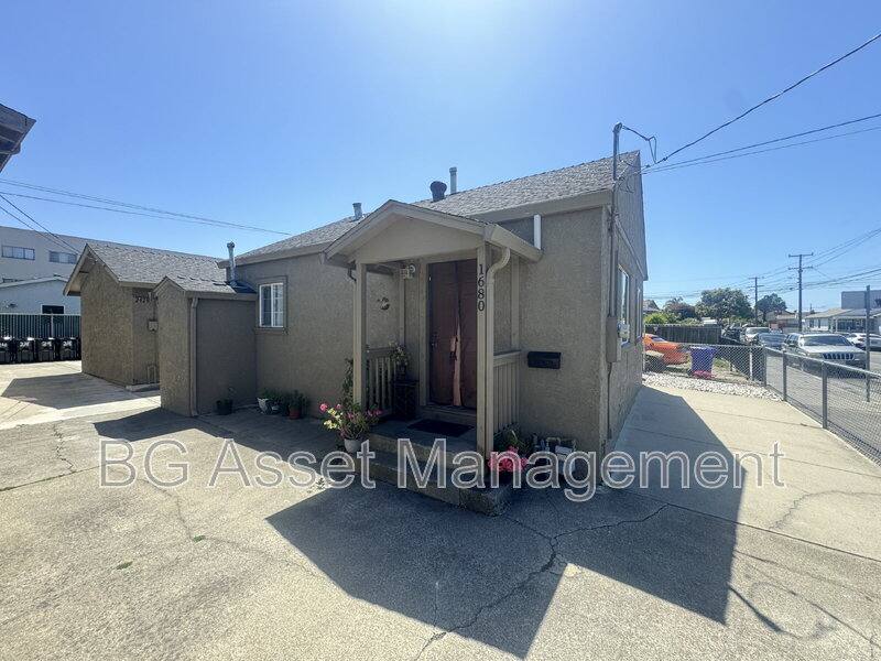 Apartment for rent at 1680 24th St, San Pablo, CA 94806