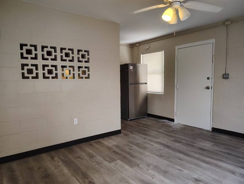 Apartment for rent at 2000 W Jackson St #4, Orlando, FL 32805