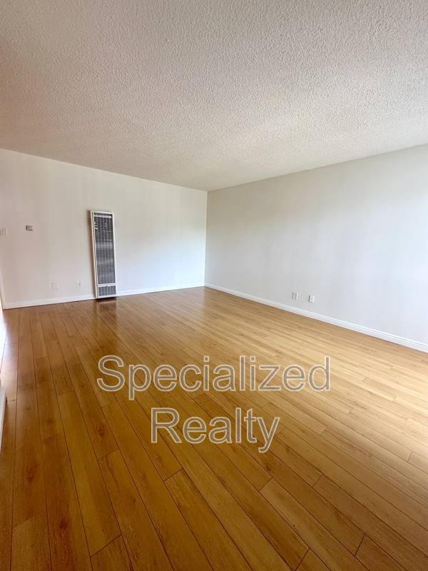 Apartment for rent at 504 Hill Dr #19, Glendale, CA 91206