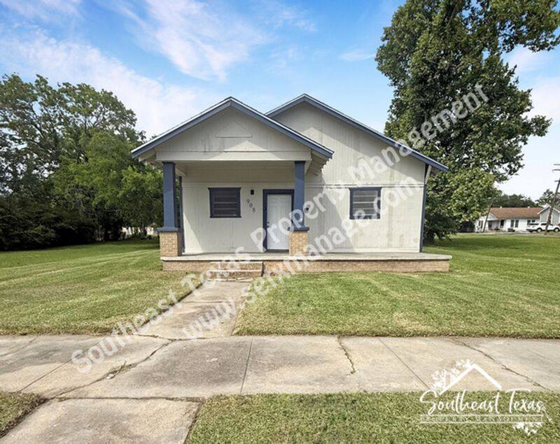 House for rent at 908 Stilwell Blvd, Port Arthur, TX 77642