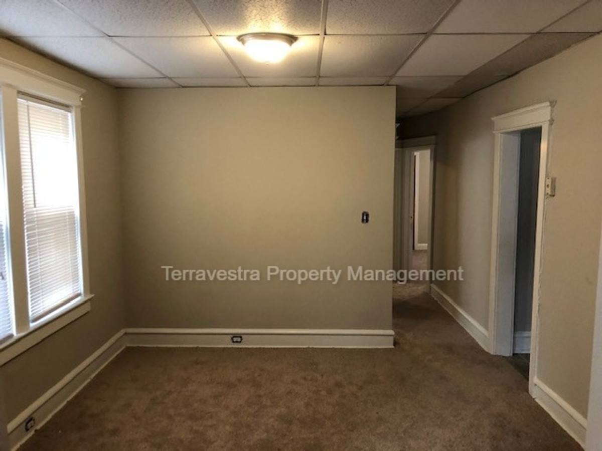 Apartment for rent at 31 Lane Ave, Gloucester City, NJ 08030
