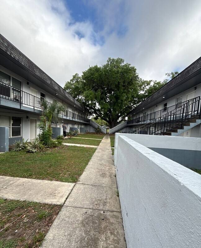 Apartment for rent at 2040 W Church St #14, Orlando, FL 32805