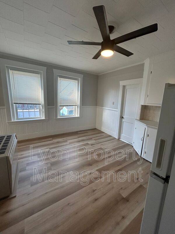 Apartment for rent at 415 Main St #5, Fairhaven, MA 02719